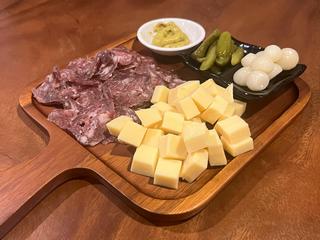 Set cheese-salami